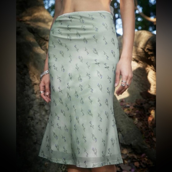 ***SOLD*** NWT Romwe fairycore Skirt - Picture 5 of 7